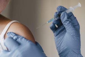 В Белоярскую районную больницу поступила вакцина от гриппа для детей и взрослых