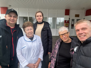 Рабочий визит в Полноват: личный прием, плавучая поликлиника и новые планы 