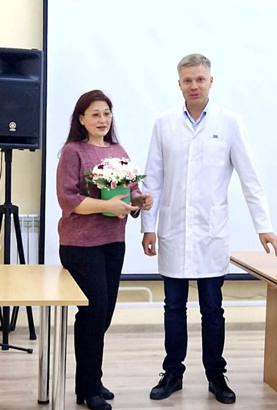 Коллектив Белоярской районной больницы проводил на заслуженный отдых врача-эндокринолога Чернобай Татьяну Николаевну Коллектив Белоярской районной больницы проводил на заслуженный отдых врача-эндокринолога Чернобай Татьяну Николаевну