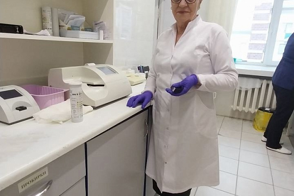 Провожаем на заслуженный отдых Белову Александру Васильевну – лаборанта отделения лабораторной диагностики!