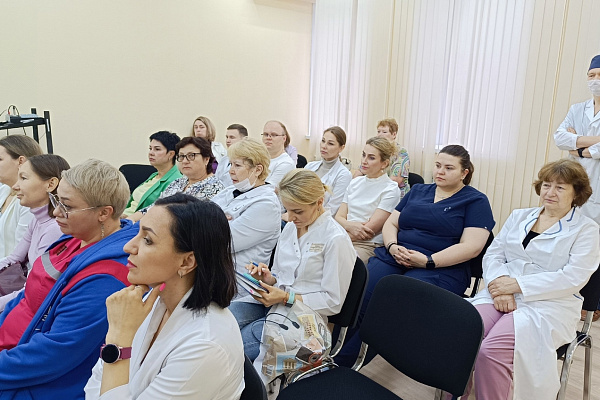 Сотрудник ОМВД России по Белоярскому району провел встречу с сотрудниками Белоярской районной больницы